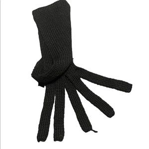 CUTE BLACK KNIT PULL THROUGH SCARF